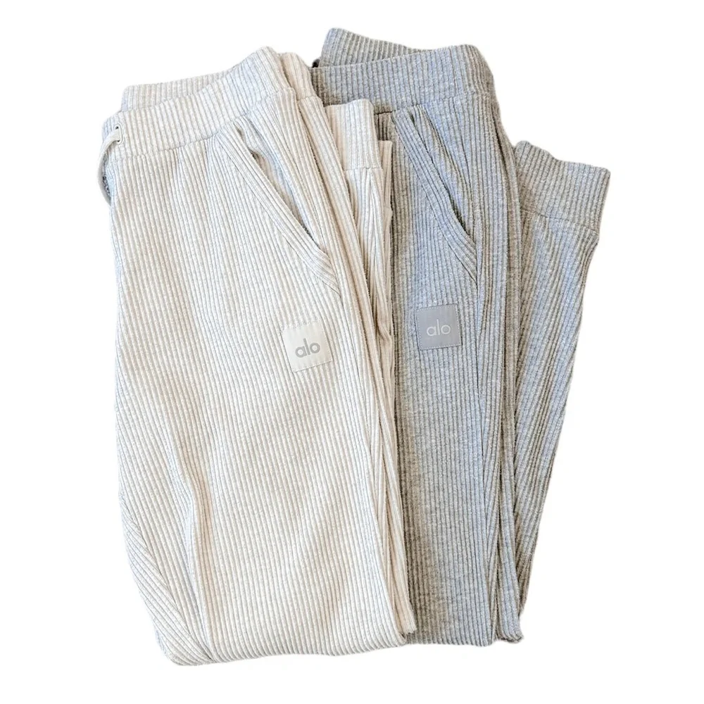 Alo Yoga Muse Sweatpant Ribbed Jogger Bundle